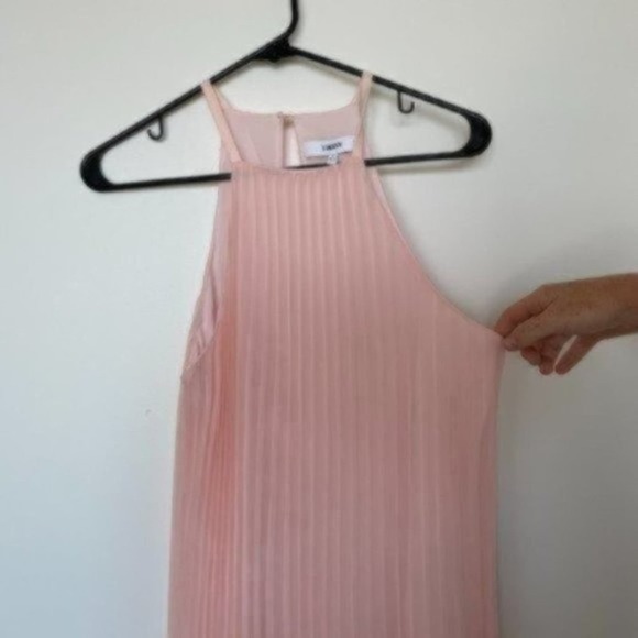 LIKELY Chester Pleated Chiffon Maxi Dress Size 4 - Picture 5 of 9